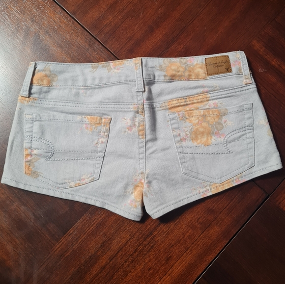 American Eagle Denim Shorts Light Blue/Orange Floral Stretch Size 6 - Picture 5 of 14